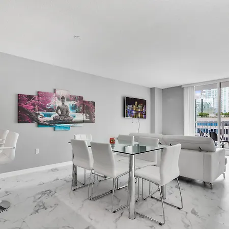 The Club At Brickell Bay Luxury Suites-3